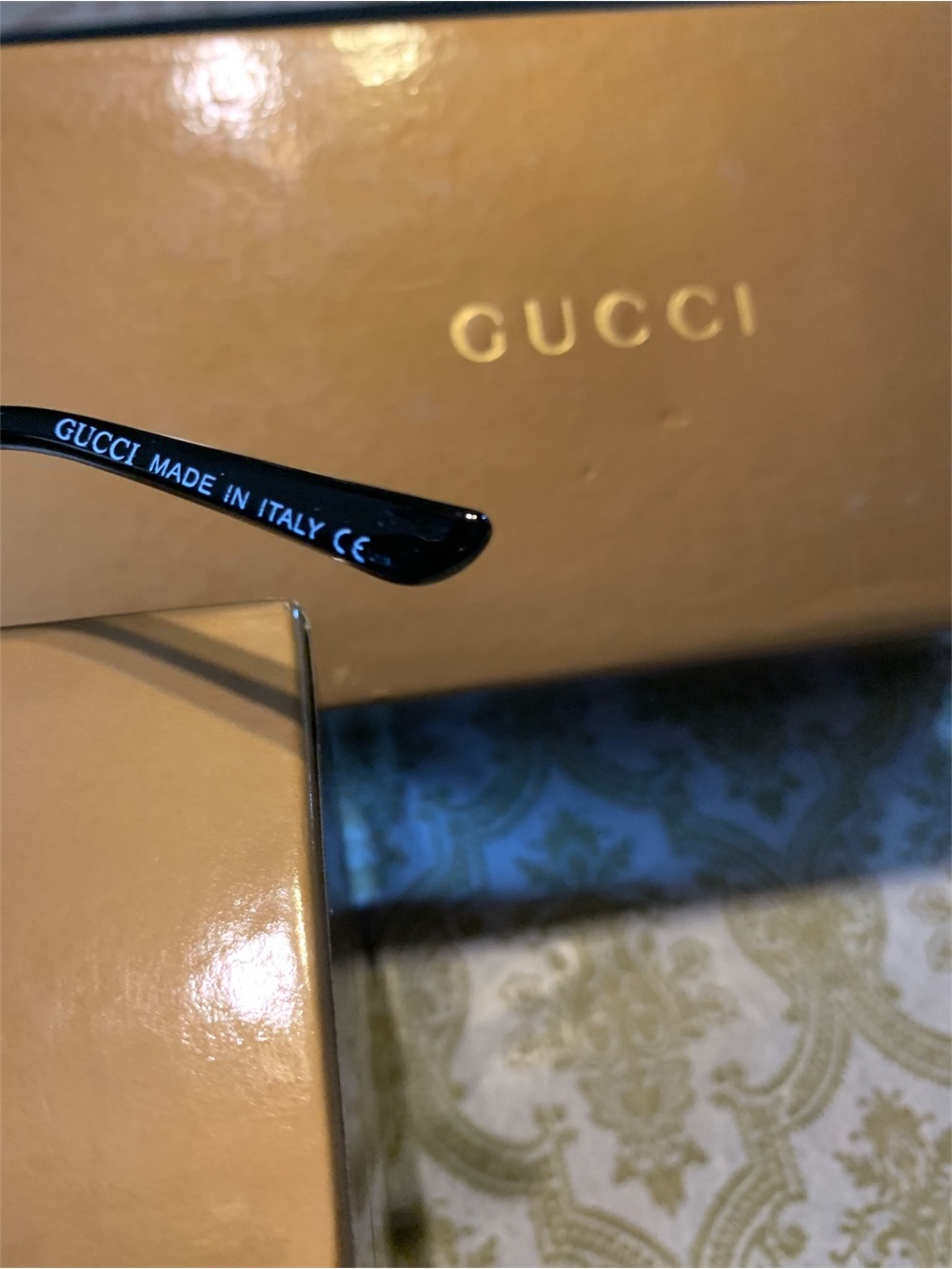 Gucci Women's Dark Purple Shield Sunglasses with Gold Bee Detail - Picture 5 of 12
